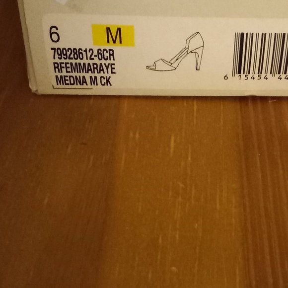 HEELS - Picture 5 of 7